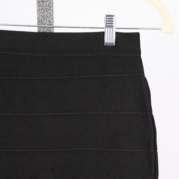 Ten Babaton Aritzia Women's Stretch Pencil Skirt SMALL Classic Black Minimalist - Picture 2 of 6